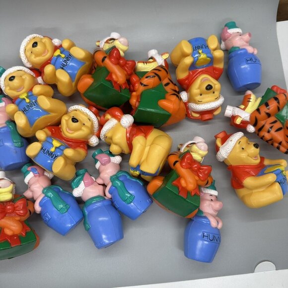 Vintage Disney Pooh Piglet Tigger Christmas Light Covers, Set of 20 Plastic - Picture 1 of 5
